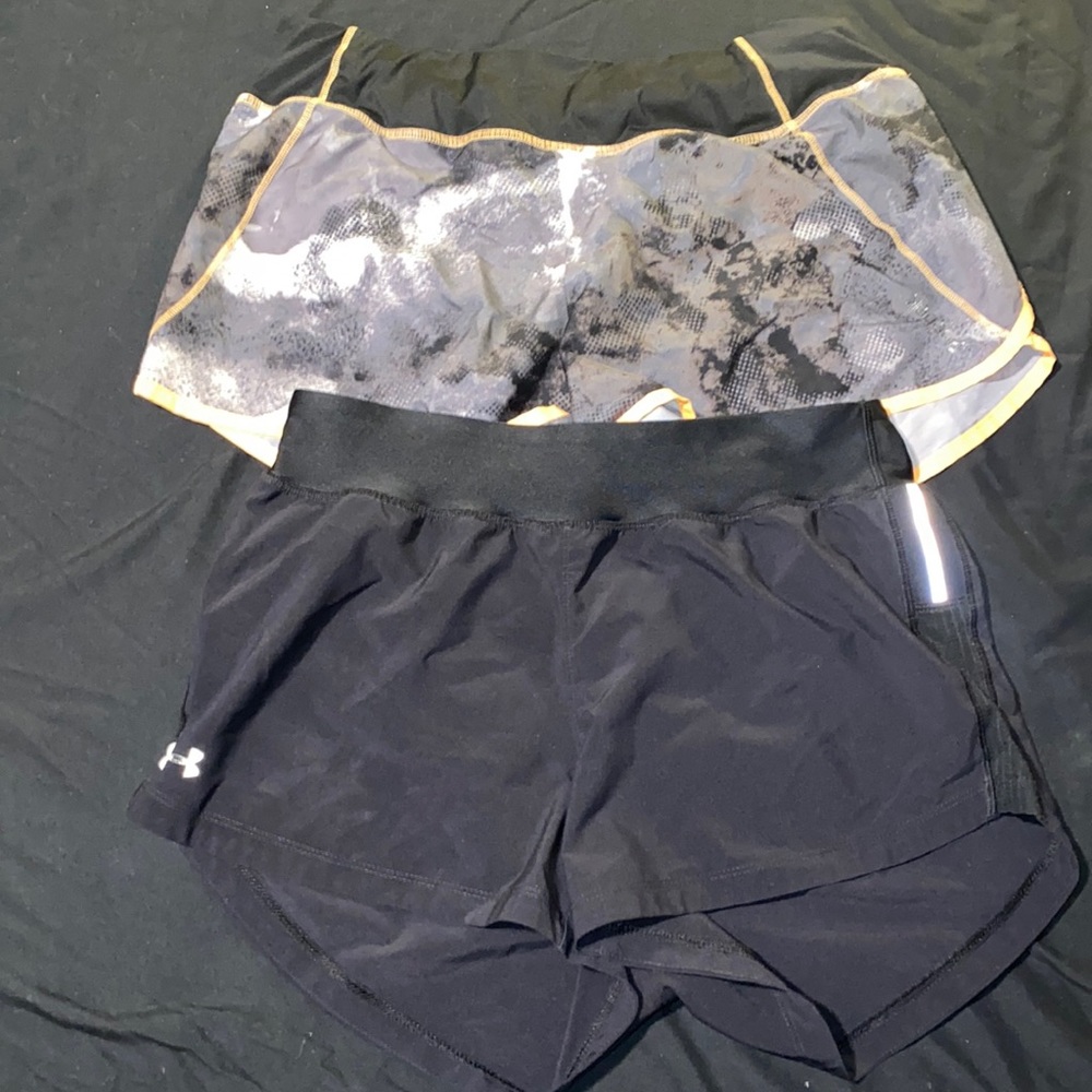 Bundle of 2 athletic shorts